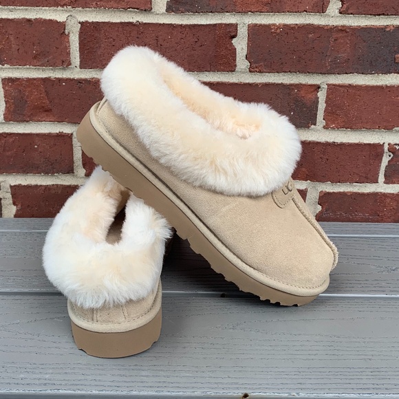 UGG Tazzette Genuine Shearling Collar Slipper - Picture 1 of 14